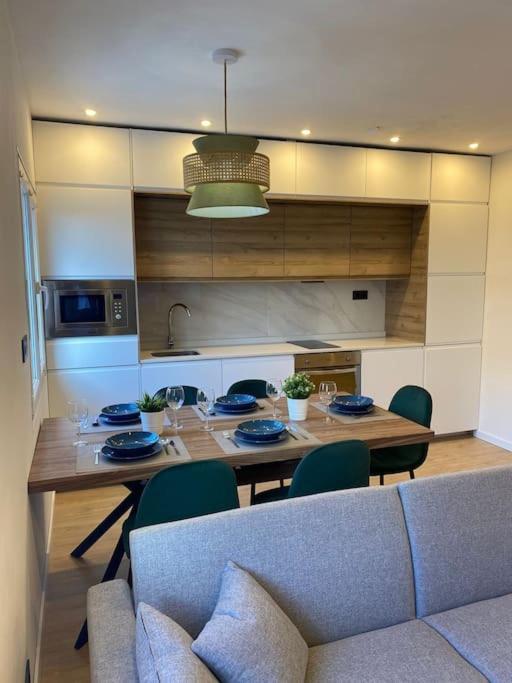 176A Apto Moderno De 3 Habitaciones Gijon Bagian luar foto